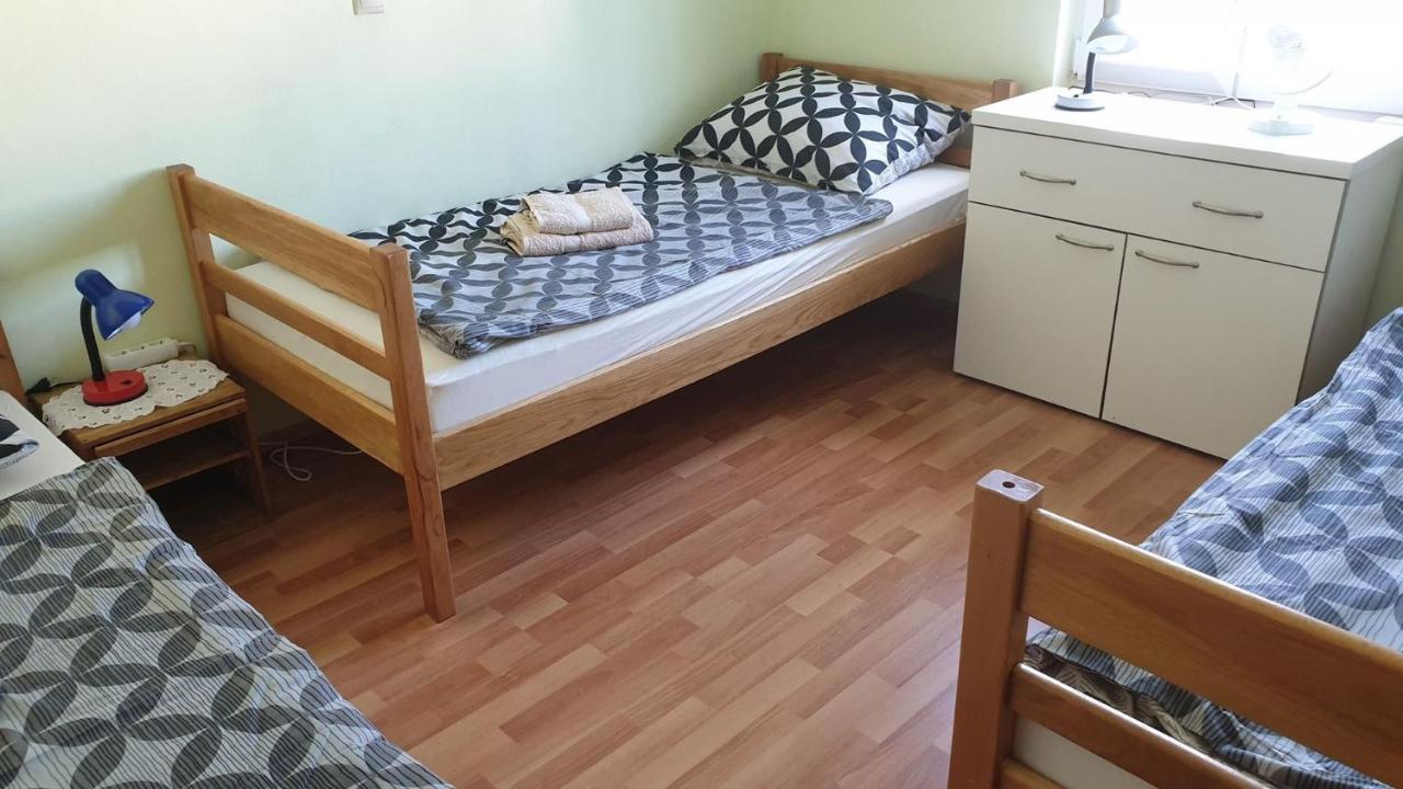 Apartments Roses Dobrinj Luaran gambar