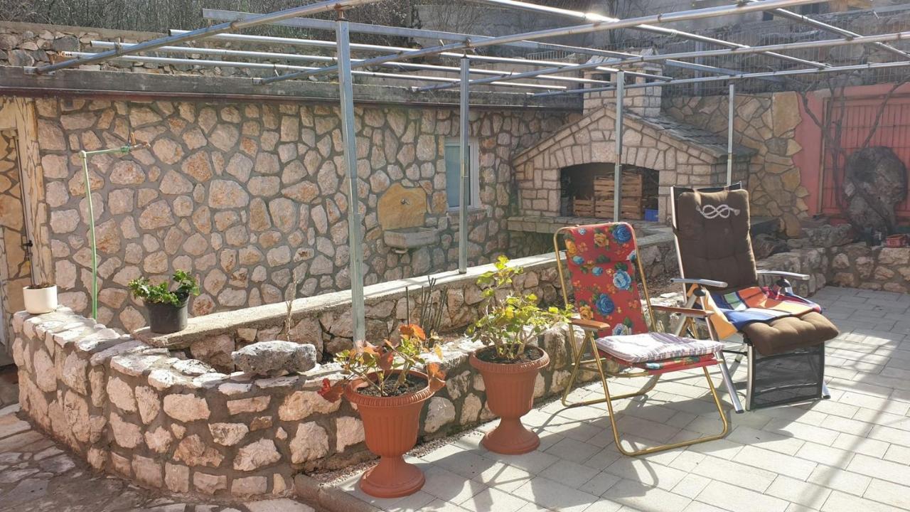 Apartments Roses Dobrinj Luaran gambar